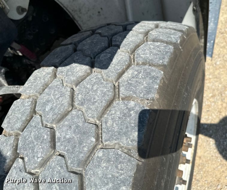 image for item DX1029 2015 Freightliner Business Class M2 bucket truck