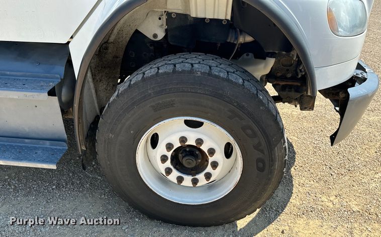 image for item DX1029 2015 Freightliner Business Class M2 bucket truck