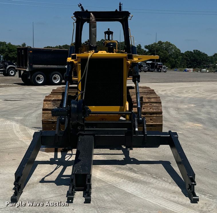 image for item DX1037 1987 Komatsu D68E cable plow