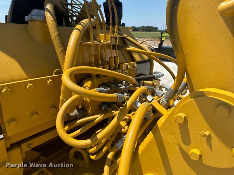 image for item DX1037 1987 Komatsu D68E cable plow