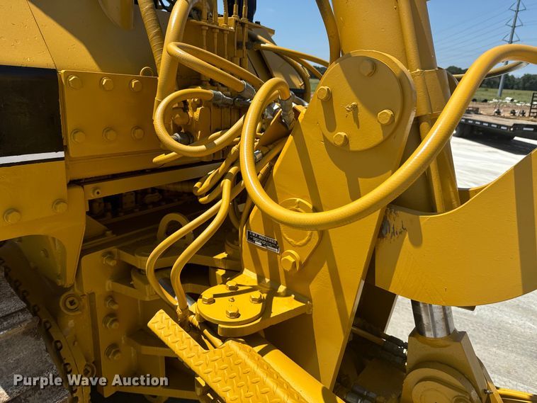 image for item DX1037 1987 Komatsu D68E cable plow