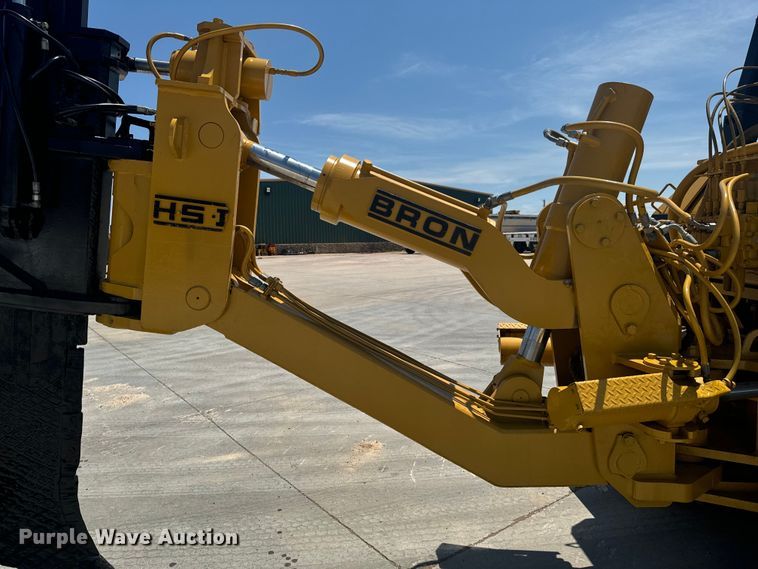 image for item DX1037 1987 Komatsu D68E cable plow