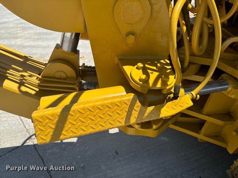 image for item DX1037 1987 Komatsu D68E cable plow