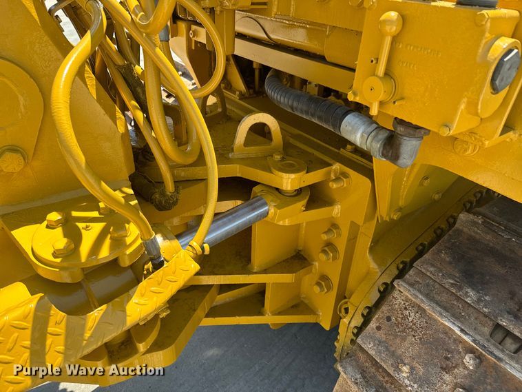 image for item DX1037 1987 Komatsu D68E cable plow