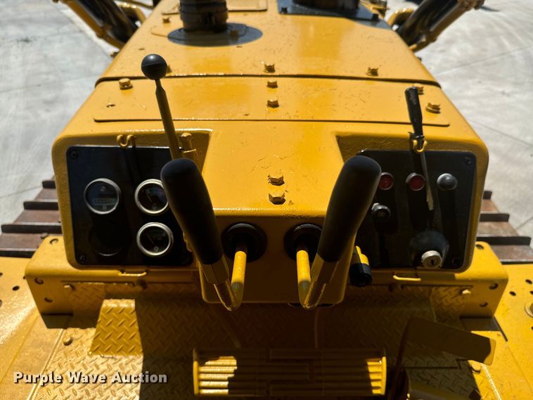 image for item DX1037 1987 Komatsu D68E cable plow