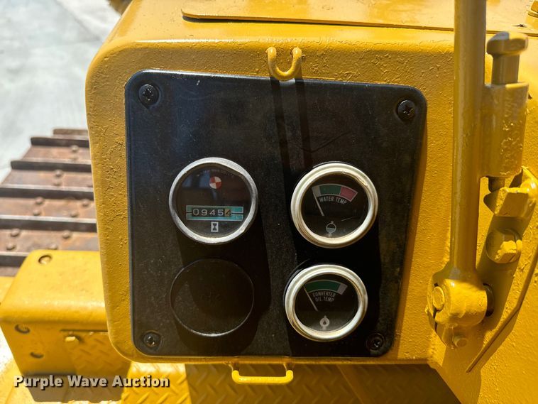 image for item DX1037 1987 Komatsu D68E cable plow