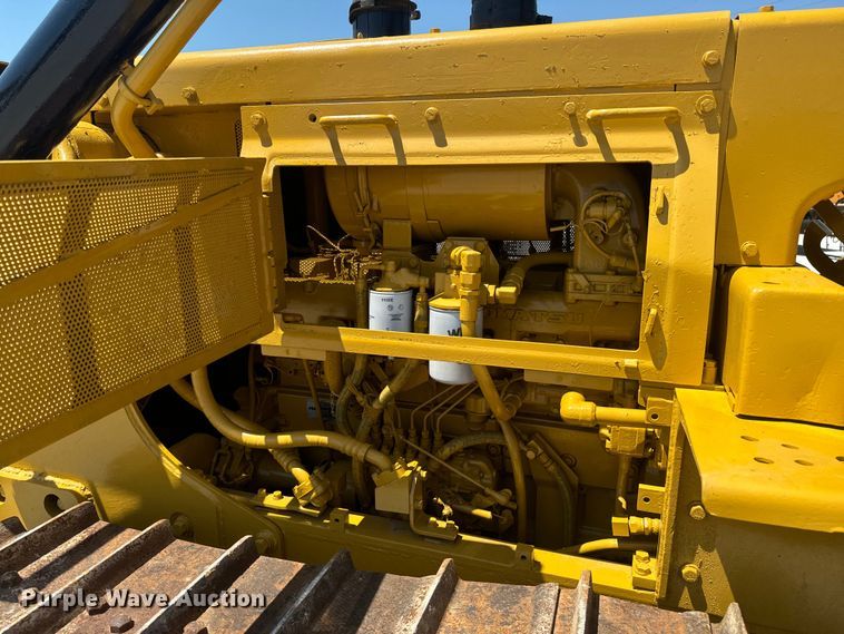 image for item DX1037 1987 Komatsu D68E cable plow