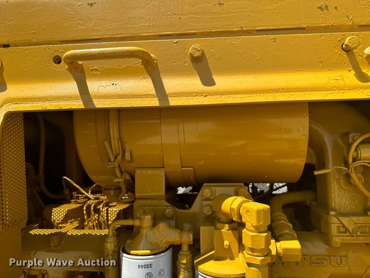 image for item DX1037 1987 Komatsu D68E cable plow