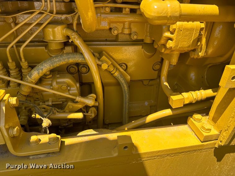 image for item DX1037 1987 Komatsu D68E cable plow