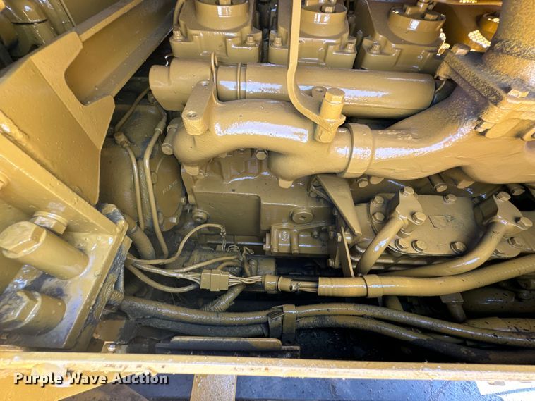 image for item DX1037 1987 Komatsu D68E cable plow