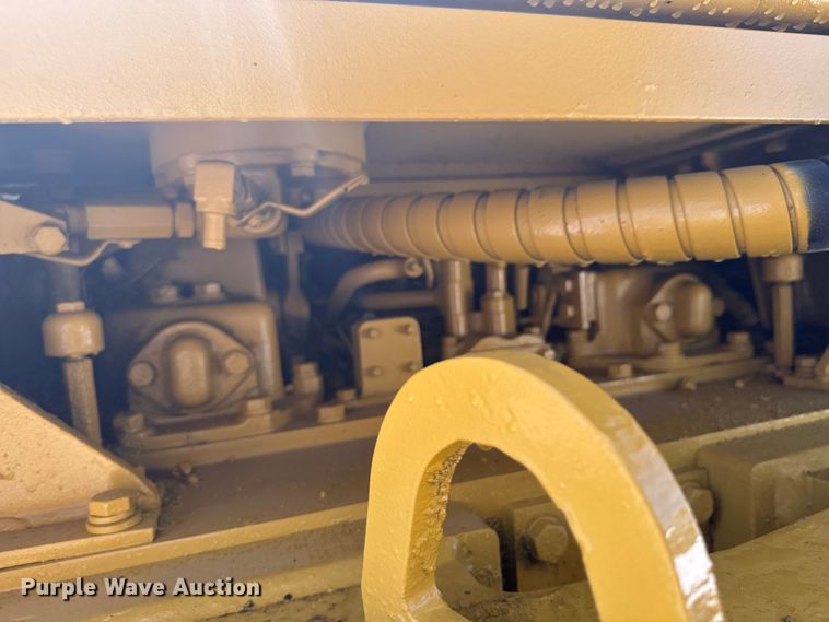 image for item DX1037 1987 Komatsu D68E cable plow