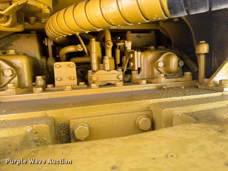 image for item DX1037 1987 Komatsu D68E cable plow