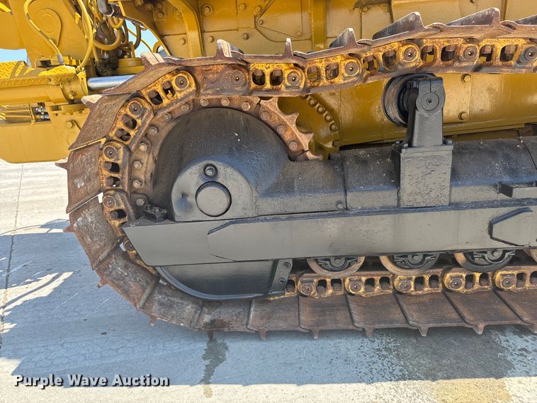 image for item DX1037 1987 Komatsu D68E cable plow
