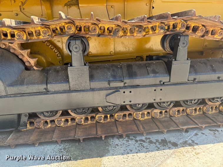 image for item DX1037 1987 Komatsu D68E cable plow