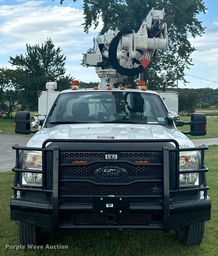 image for item DX1073 2012 Ford F550 Super Duty XL bucket truck