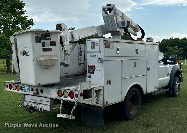 image for item DX1073 2012 Ford F550 Super Duty XL bucket truck