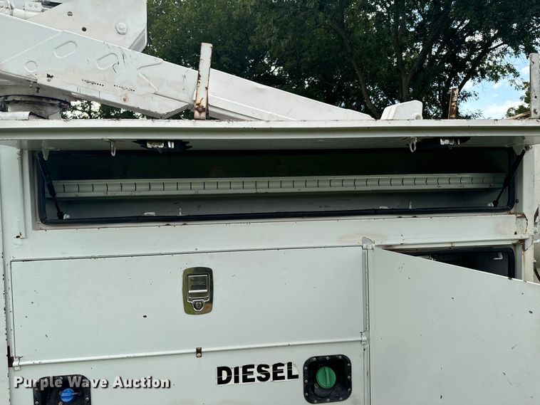 image for item DX1073 2012 Ford F550 Super Duty XL bucket truck