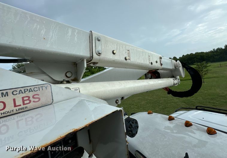 image for item DX1073 2012 Ford F550 Super Duty XL bucket truck