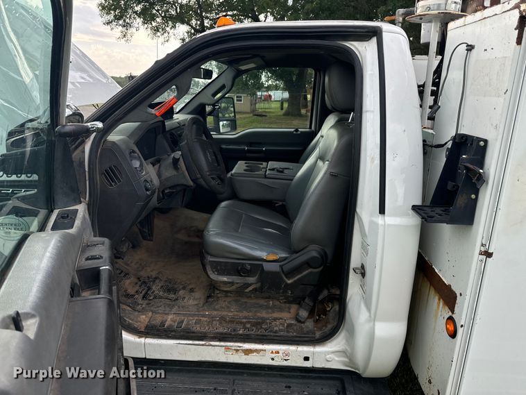 image for item DX1073 2012 Ford F550 Super Duty XL bucket truck