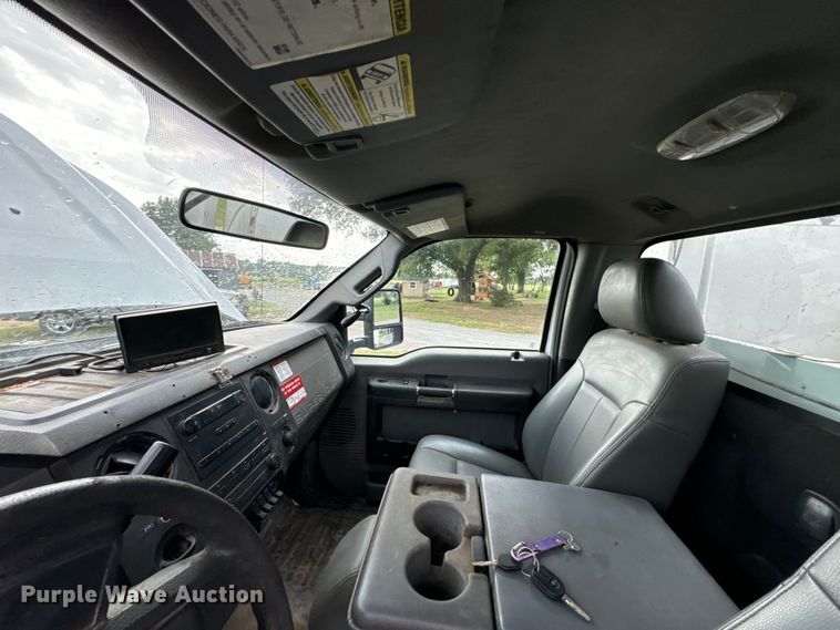 image for item DX1073 2012 Ford F550 Super Duty XL bucket truck