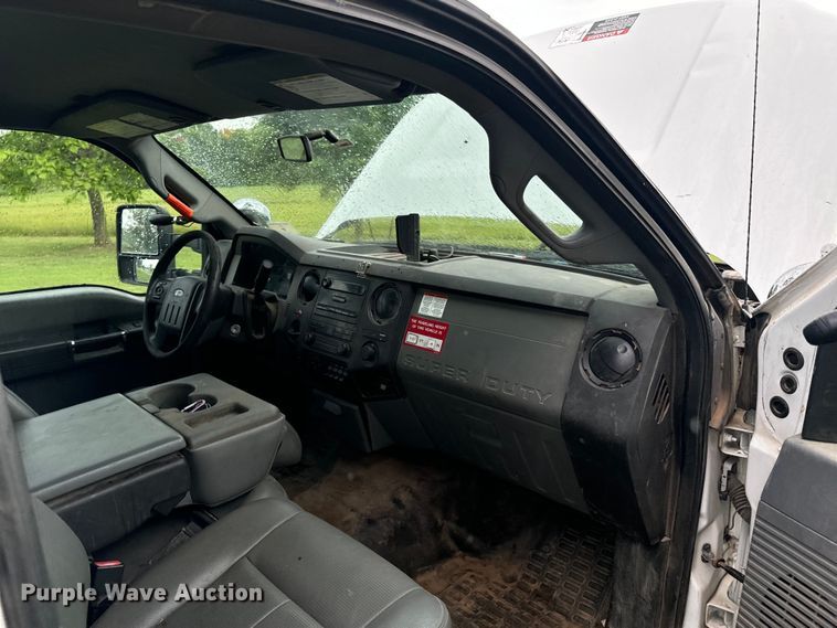 image for item DX1073 2012 Ford F550 Super Duty XL bucket truck