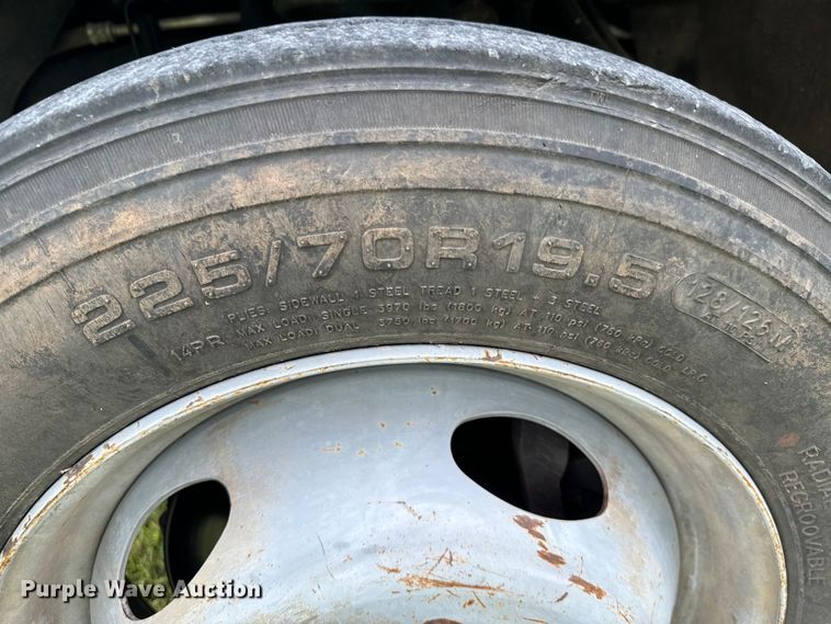 image for item DX1073 2012 Ford F550 Super Duty XL bucket truck