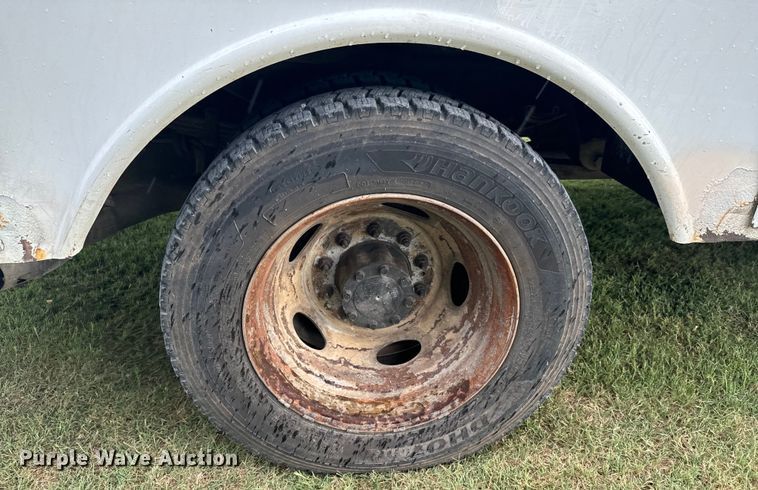 image for item DX1073 2012 Ford F550 Super Duty XL bucket truck