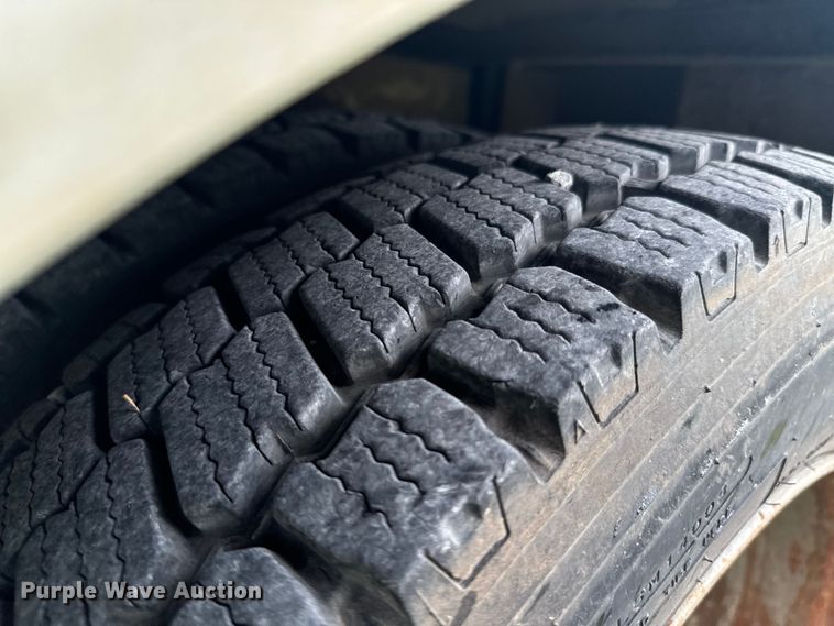 image for item DX1073 2012 Ford F550 Super Duty XL bucket truck