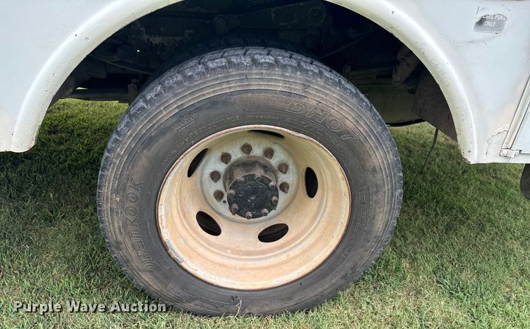 image for item DX1073 2012 Ford F550 Super Duty XL bucket truck