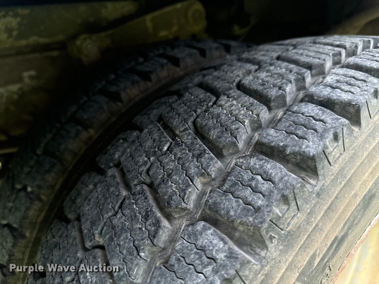 image for item DX1073 2012 Ford F550 Super Duty XL bucket truck