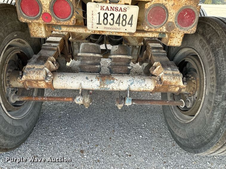 image for item DX1098 1972 Heil end dump trailer