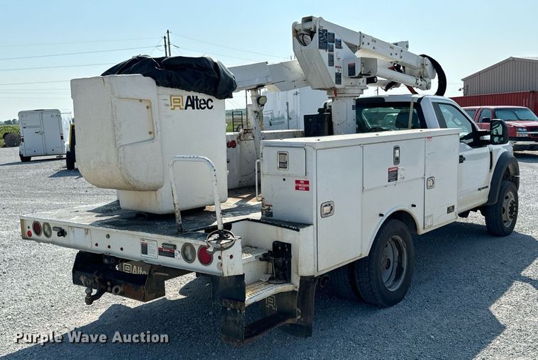 image for item DX1102 2017 Ford F550 Super Duty XL bucket truck