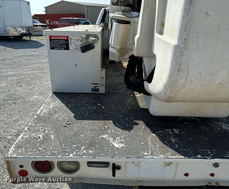 image for item DX1102 2017 Ford F550 Super Duty XL bucket truck