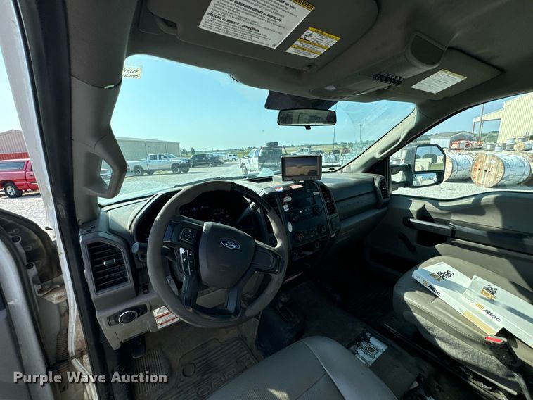 image for item DX1102 2017 Ford F550 Super Duty XL bucket truck