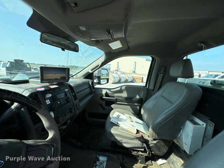 image for item DX1102 2017 Ford F550 Super Duty XL bucket truck