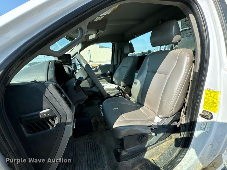 image for item DX1102 2017 Ford F550 Super Duty XL bucket truck