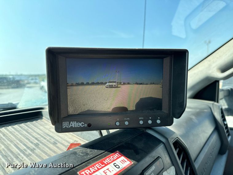 image for item DX1102 2017 Ford F550 Super Duty XL bucket truck