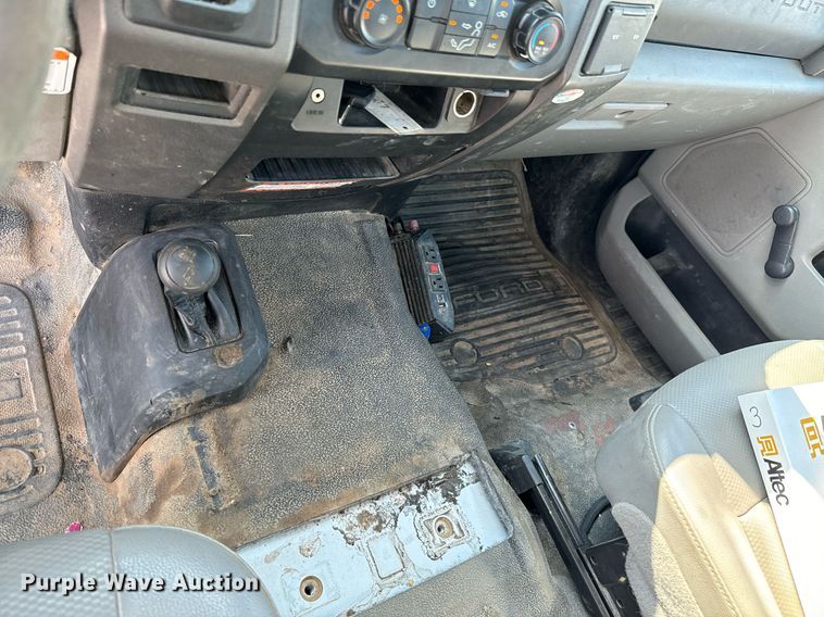 image for item DX1102 2017 Ford F550 Super Duty XL bucket truck