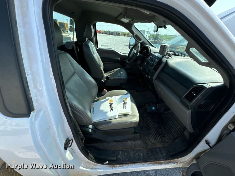 image for item DX1102 2017 Ford F550 Super Duty XL bucket truck