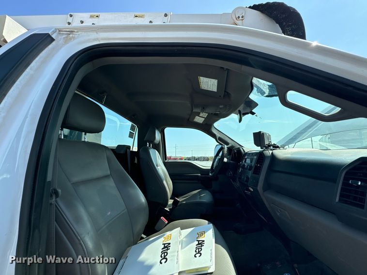 image for item DX1102 2017 Ford F550 Super Duty XL bucket truck