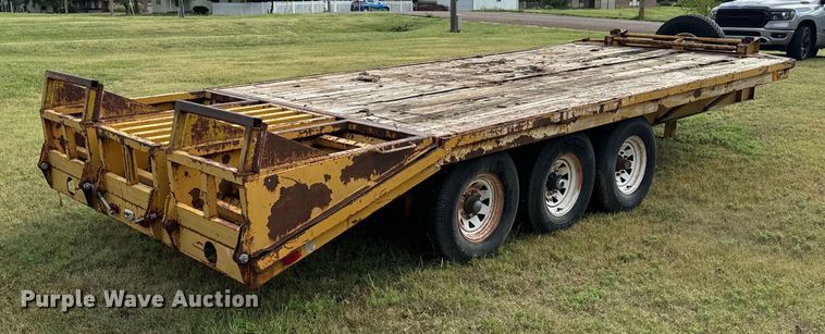 image for item DX3565 1982 Dugan equipment trailer