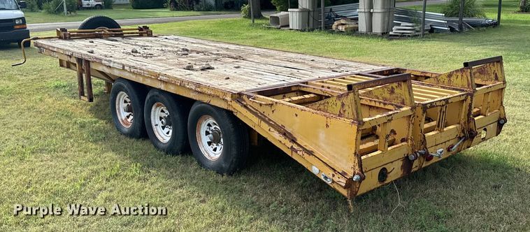 image for item DX3565 1982 Dugan equipment trailer