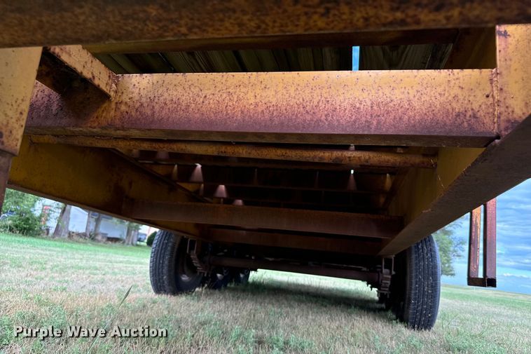 image for item DX3565 1982 Dugan equipment trailer
