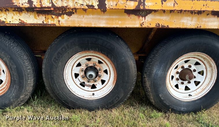 image for item DX3565 1982 Dugan equipment trailer