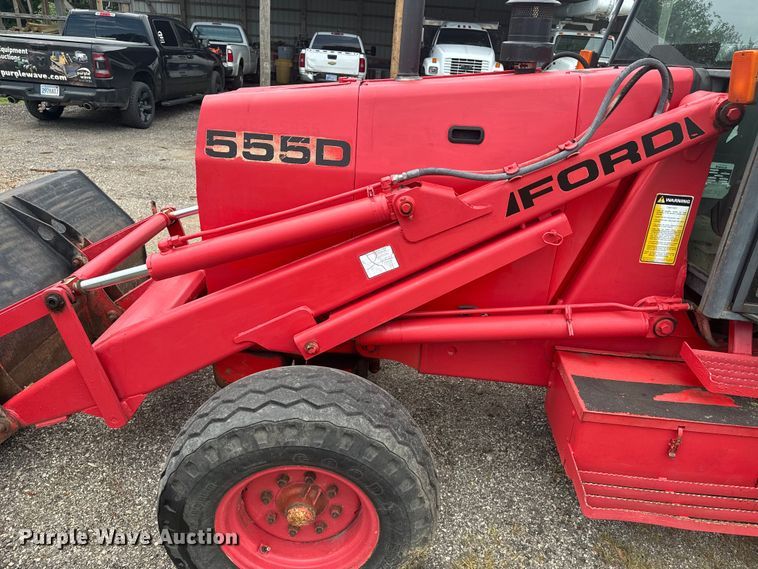 image for item EE7492 1996 Ford 555D backhoe