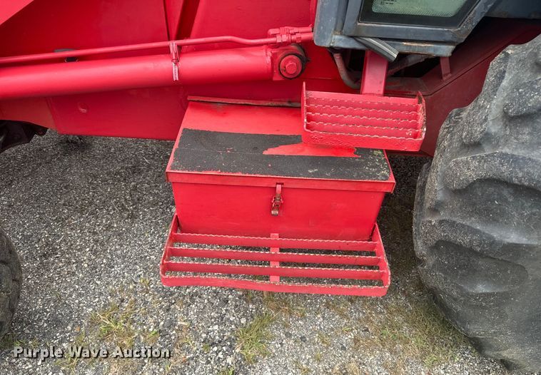 image for item EE7492 1996 Ford 555D backhoe