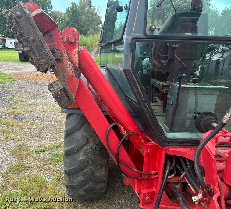 image for item EE7492 1996 Ford 555D backhoe