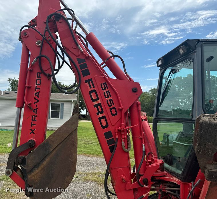 image for item EE7492 1996 Ford 555D backhoe