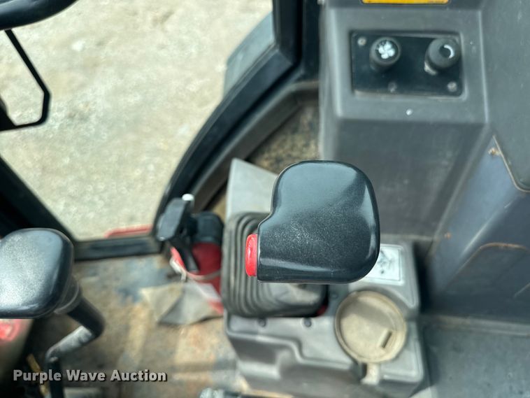 image for item EE7492 1996 Ford 555D backhoe