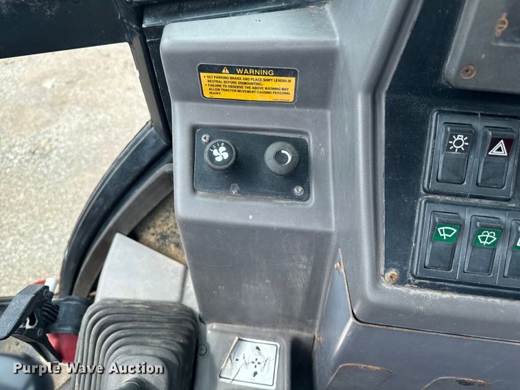 image for item EE7492 1996 Ford 555D backhoe